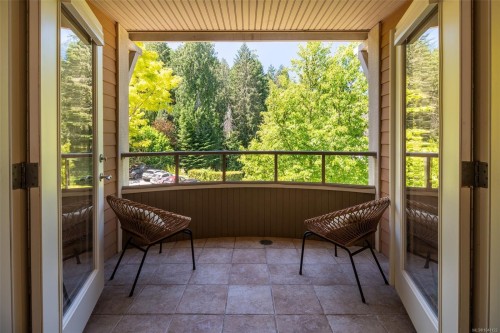 1062 River Rd, Highlands, BC 