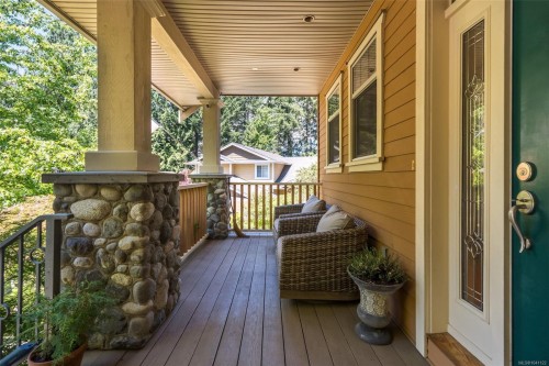1062 River Rd, Highlands, BC 