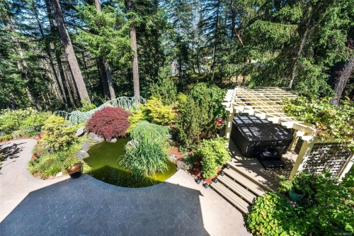 1062 River Rd, Highlands, BC 