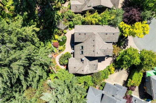 1062 River Rd, Highlands, BC 