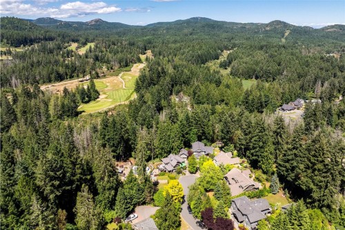 1062 River Rd, Highlands, BC 
