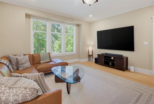 1062 River Rd, Highlands, BC 