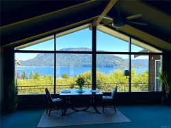 1711 Pavenham Rd Cowichan Bay, BC V0R 1N1