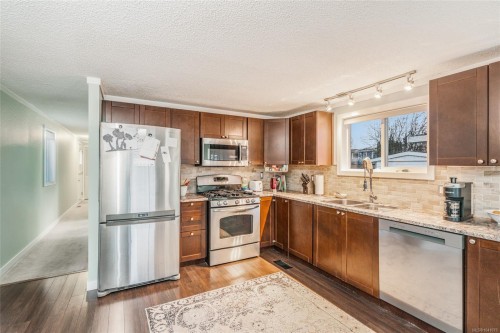 #64-6325 Metral Dr, Nanaimo, BC 