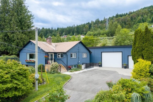 446 Davis Rd, Ladysmith, BC 