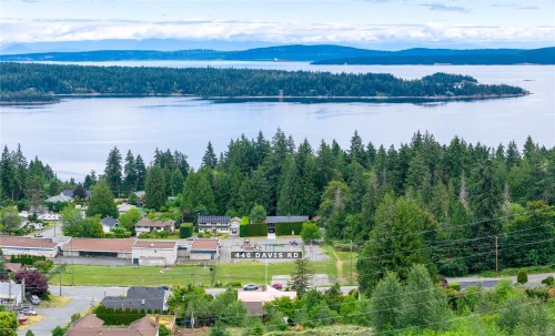 446 Davis Rd, Ladysmith, BC 