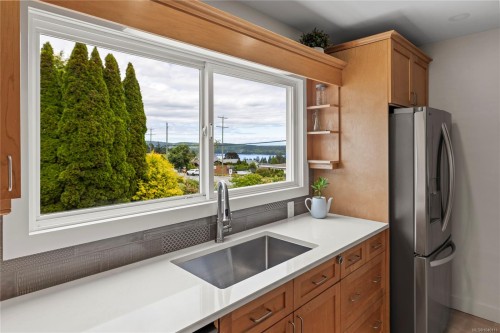 446 Davis Rd, Ladysmith, BC 