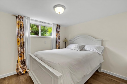 446 Davis Rd, Ladysmith, BC 