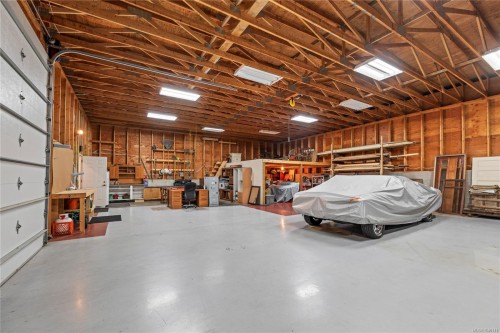 446 Davis Rd, Ladysmith, BC 
