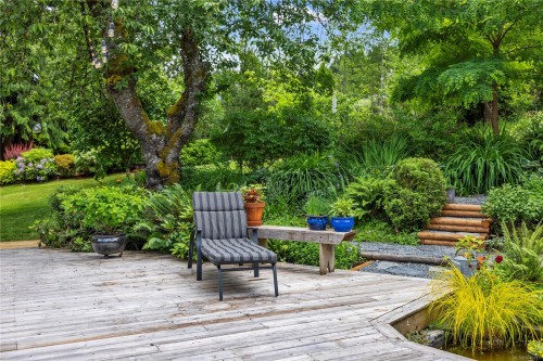 446 Davis Rd, Ladysmith, BC 