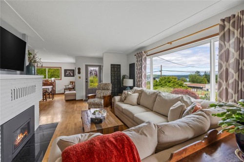 446 Davis Rd, Ladysmith, BC 