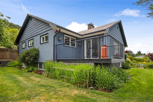 446 Davis Rd, Ladysmith, BC 