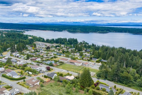 446 Davis Rd, Ladysmith, BC 