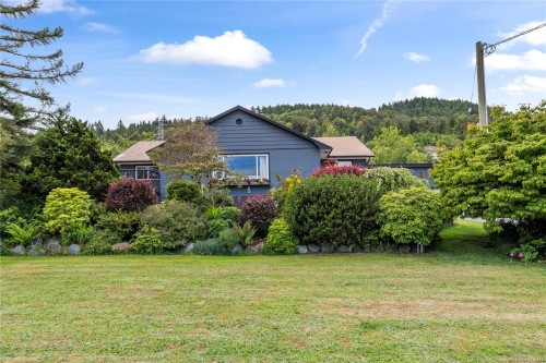 446 Davis Rd, Ladysmith, BC 