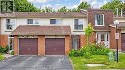 27 - 40 DUNDALK DRIVE  Toronto, ON M1P 4S3