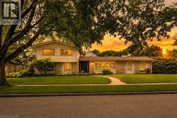 280 PENN Drive  Burlington, ON L7N 2B8