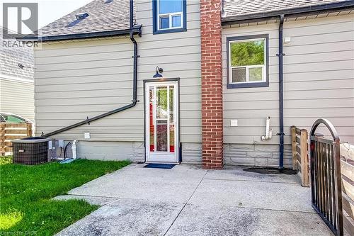 Private Entrance to In-Law Suite - 28 Delena Avenue S, Hamilton, ON 