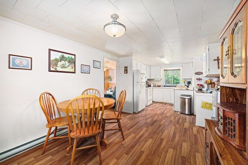 Dining Room - 11 Ch. D'Aylmer, Bristol, QC 
