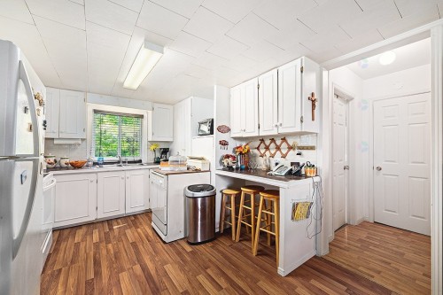 Kitchen - 11 Ch. D'Aylmer, Bristol, QC 