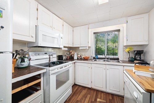 Kitchen - 11 Ch. D'Aylmer, Bristol, QC 