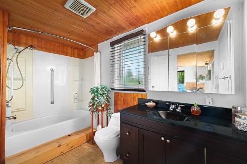 Bathroom - 11 Ch. D'Aylmer, Bristol, QC 