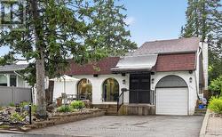 954 WATSON STREET  Ottawa, ON K2B 6C2