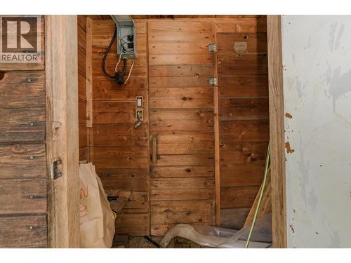 1940 Trans Can Highway, Sicamous, BC - Indoor Photo Showing Other Room