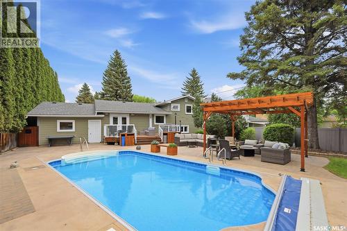 516 Lake CRESCENT  Saskatoon, SK S7H 3A4