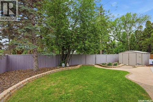 516 Lake Crescent, Saskatoon, SK 