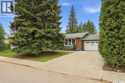 516 Lake Crescent, Saskatoon, SK 