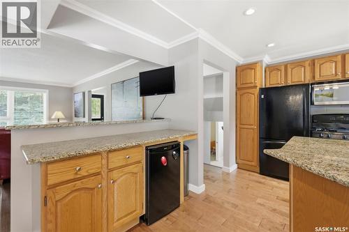 516 Lake Crescent, Saskatoon, SK 