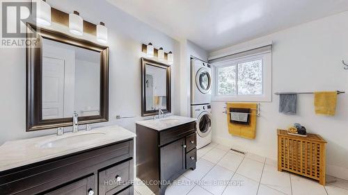 54 Senator Reesor'S Drive, Markham, ON - Indoor Photo Showing Laundry Room