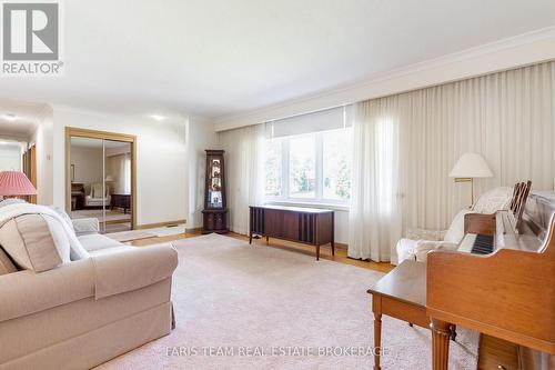 37 Downsview Drive, Barrie, ON 
