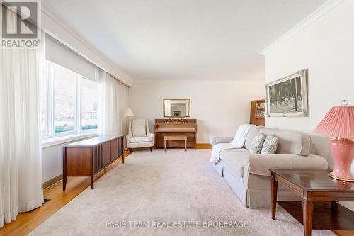 37 Downsview Drive, Barrie, ON 