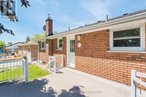 37 Downsview Drive, Barrie, ON 