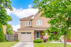 82 MUIRLAND CRESCENT Brampton, ON L6X 4P3