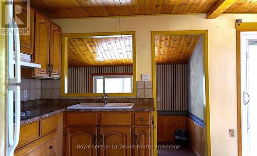 25 Balmoral Avenue, Tiny, ON 