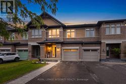 246 COOKS MILL CRESCENT Ottawa, ON K1V 2N1