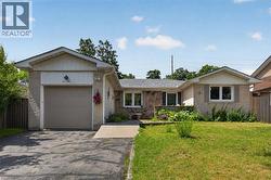 1379 TYNEBURN Crescent  Mississauga, ON L4X 1P6