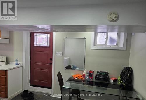 2 Rideau Crescent, Hamilton, ON 