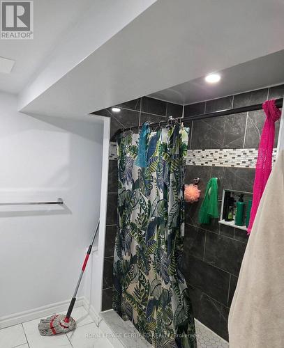 2 Rideau Crescent, Hamilton, ON 