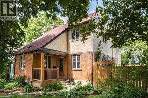 152 GLEN Road  Hamilton, ON L8S 3N1