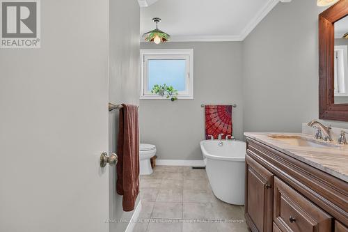 1379 Tyneburn Crescent, Mississauga, ON 