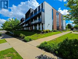 101 - 5 WAKE ROBIN DRIVE  Kitchener, ON N2E 0H6