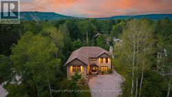 4 WOODVIEW DRIVE  Clearview, ON L9Y 3Y9