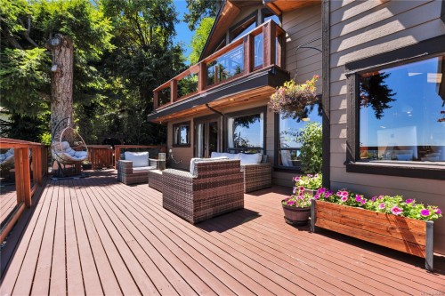 1370 Ivor Rd, Nanaimo, BC 