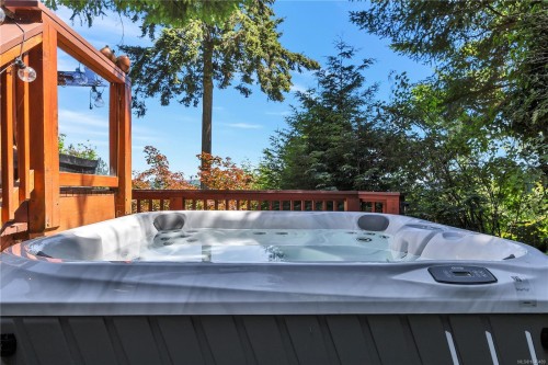 1370 Ivor Rd, Nanaimo, BC 