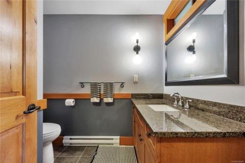 1370 Ivor Rd, Nanaimo, BC 