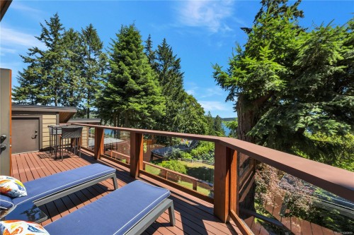 1370 Ivor Rd, Nanaimo, BC 