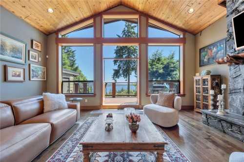 1370 Ivor Rd, Nanaimo, BC 